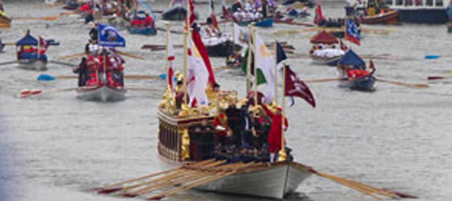 HIGHLIGHTS OF THE QUEEN’S DIAMOND JUBILEE